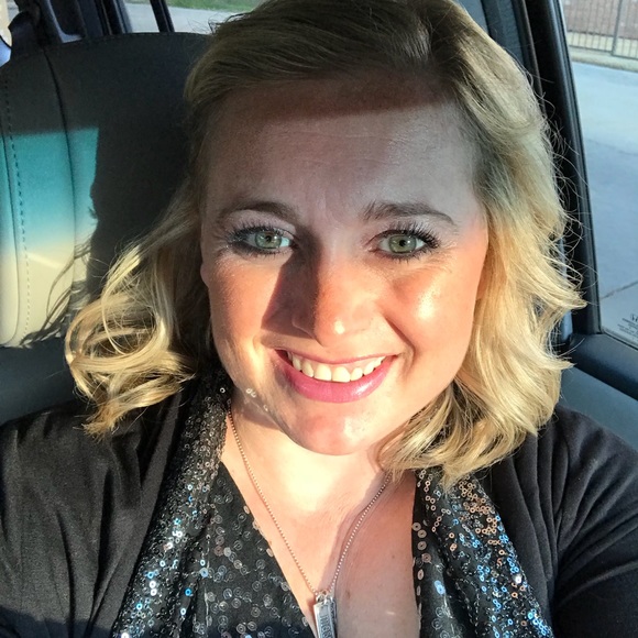 Meet your Posher, Michelle - Picture 6 of 6